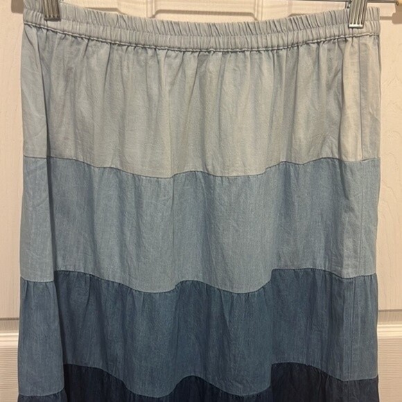 New Direction tiered chambray pull on maxi skirt size Medium - Picture 3 of 6